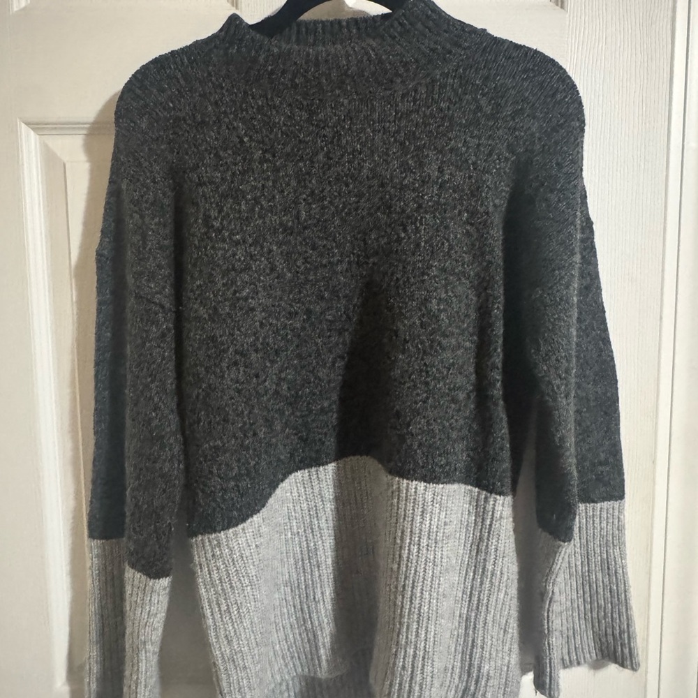 Michael Kors Colorblock Mock Neck Sweater Womens Medium Charcoal Grey Light Grey